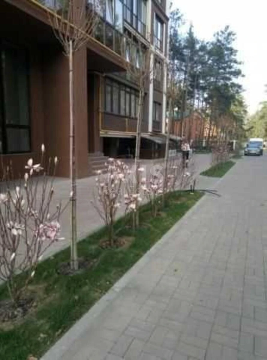 1k apartment vul. Radystiv 327197417