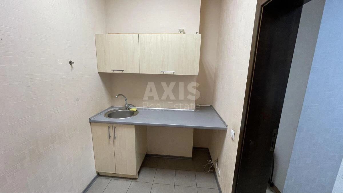 Office vul. Horyva 25, 137m2710383