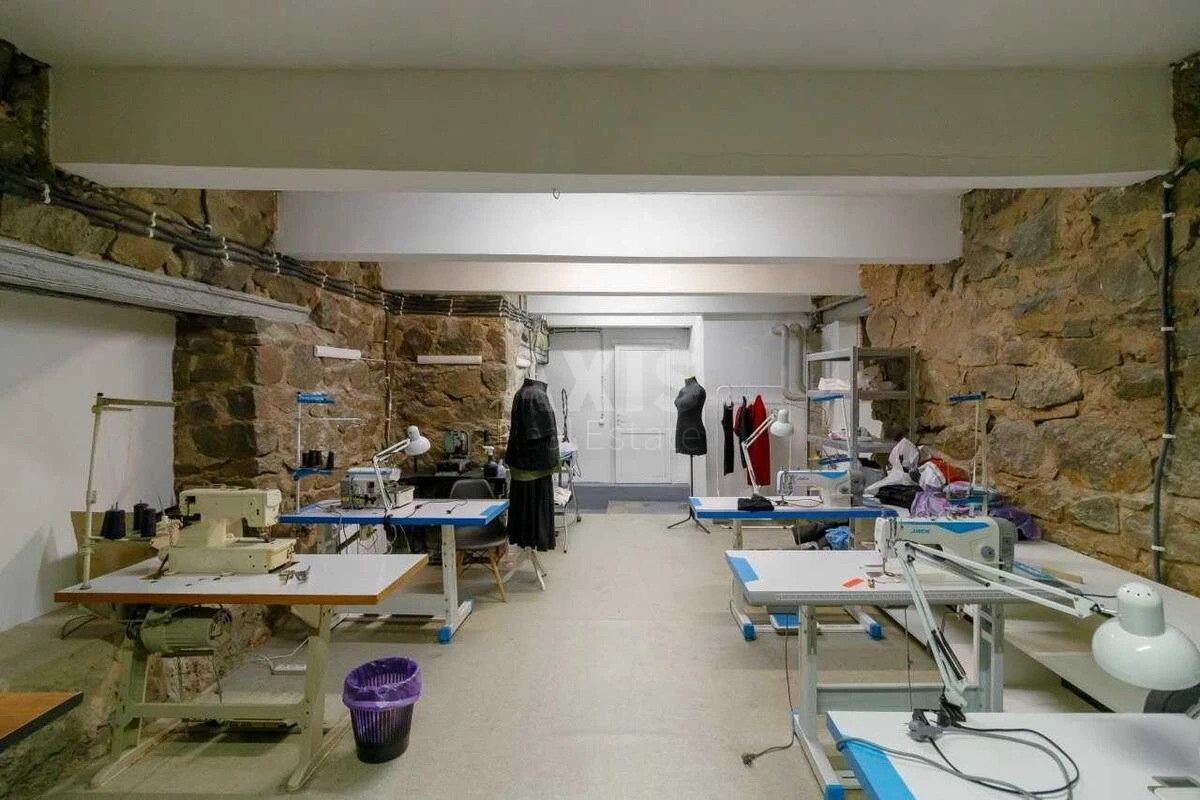 Trade object pr-t Berestejskij 30, 146m2646475