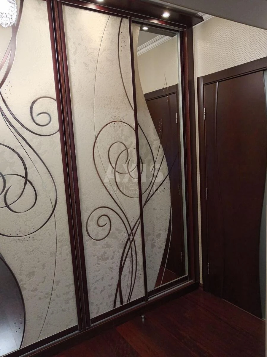 1k apartment vul. Krakivs'ka 13Б645148