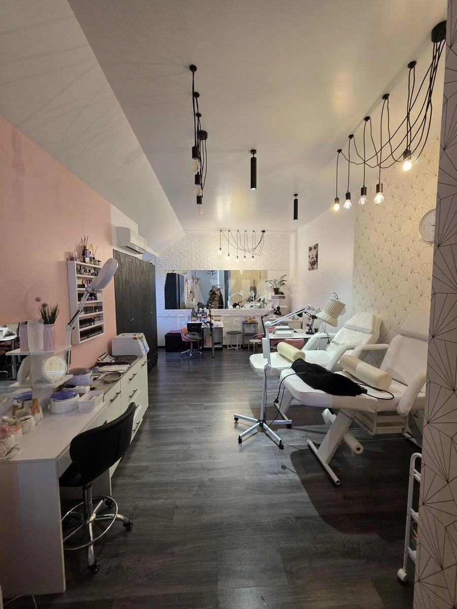 Объект торговли ул. Евгена Маланюка 55/2, 195м26453910