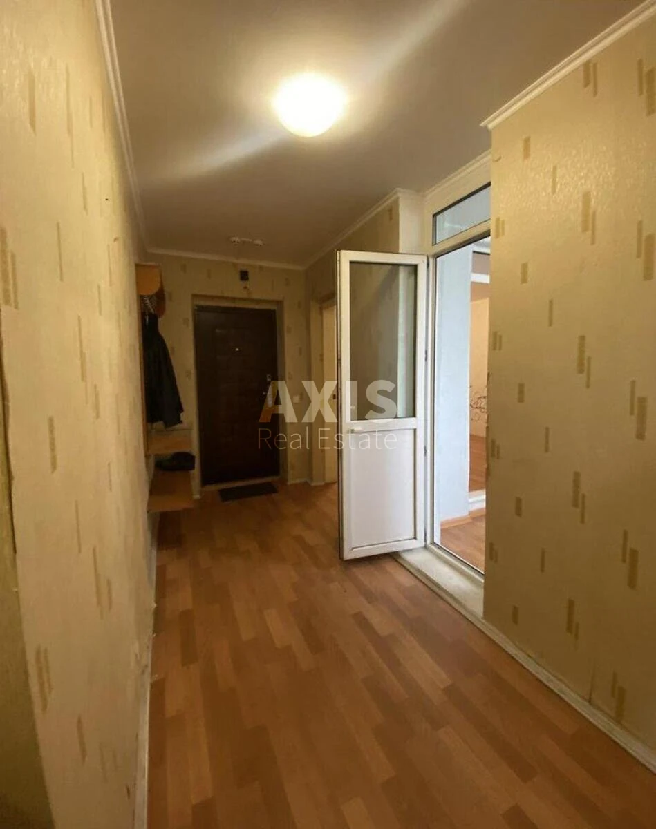 3k apartment pr-t Chervonoyi Kalyny 70691888