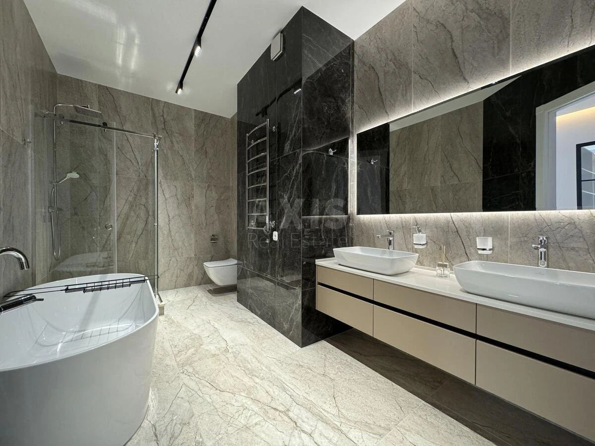 4k apartment vul. Buslivs'ka 126477113