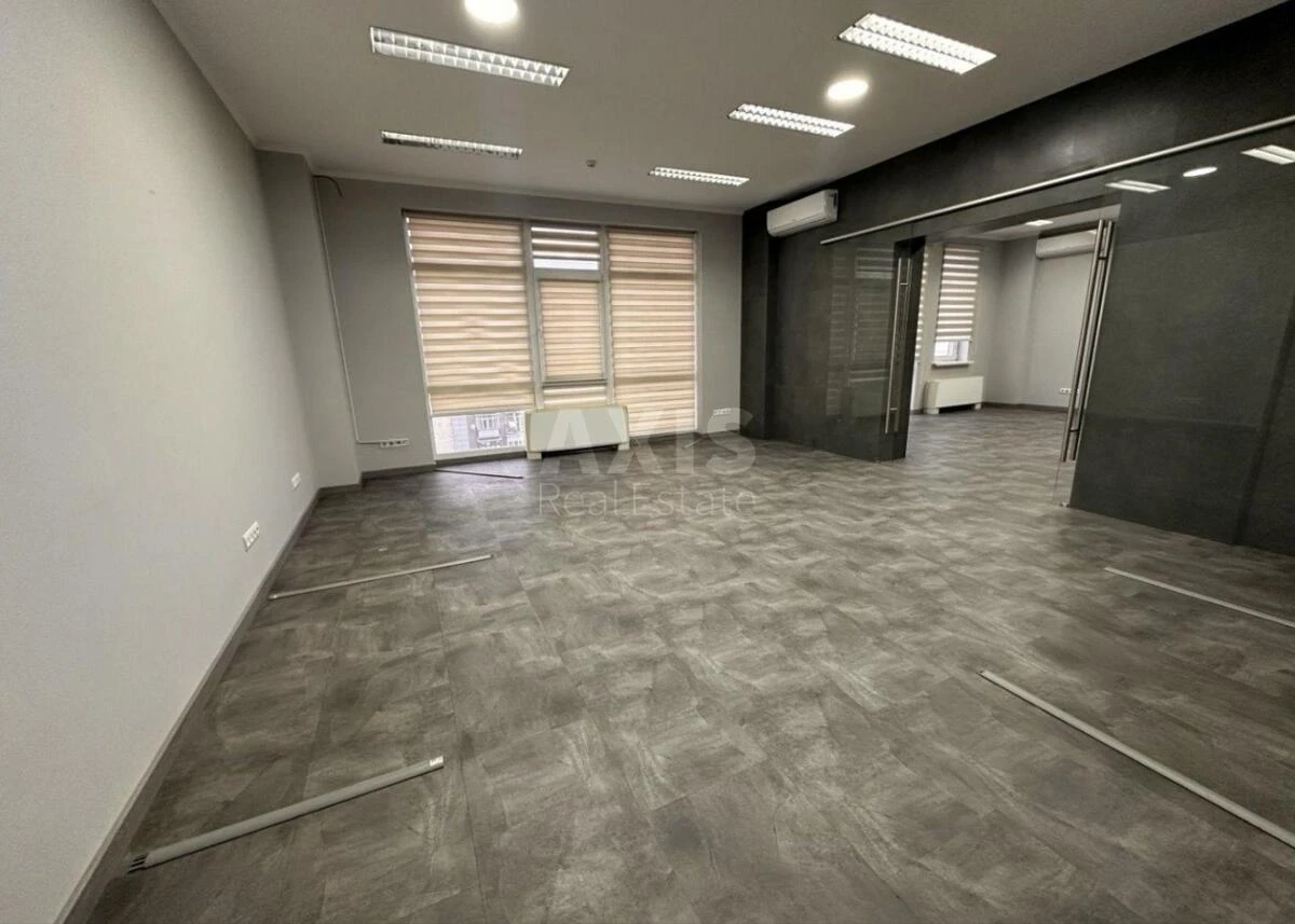 Office vul. Antonovycha 33В, 300m264779
