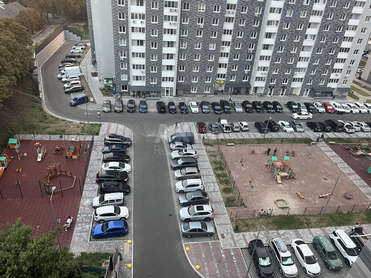 1к квартира вул. Коноплянська 22