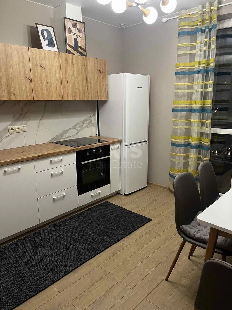 1k apartment vul. Revuc'kogo 40В652411