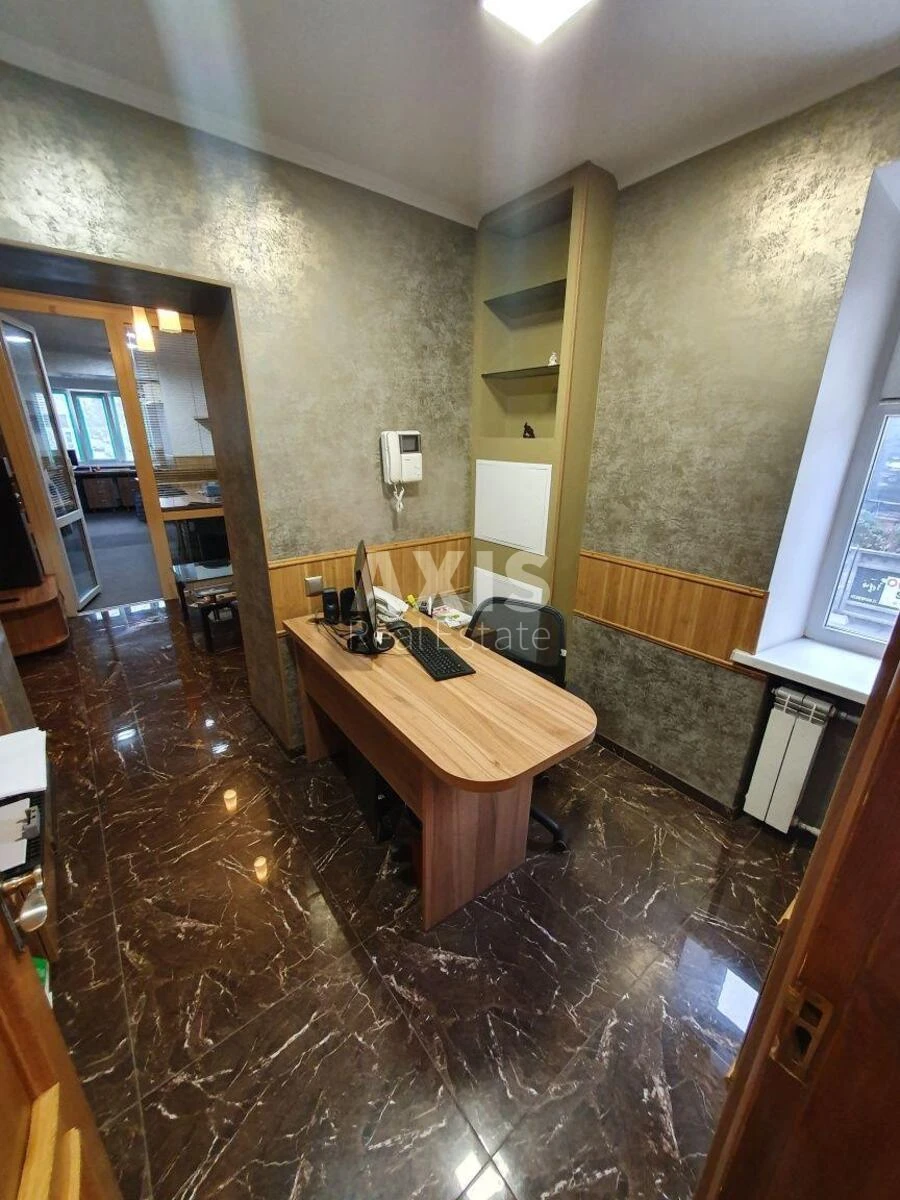 Офис ул. Межигорская 2А, 90м2553059