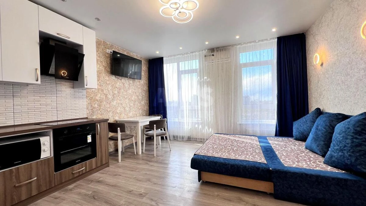 1k apartment pr-t Komarova Kosmonavta 13669873