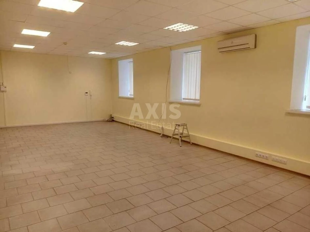 Объект торговли ул. Почайнинская 23, 150м2675630