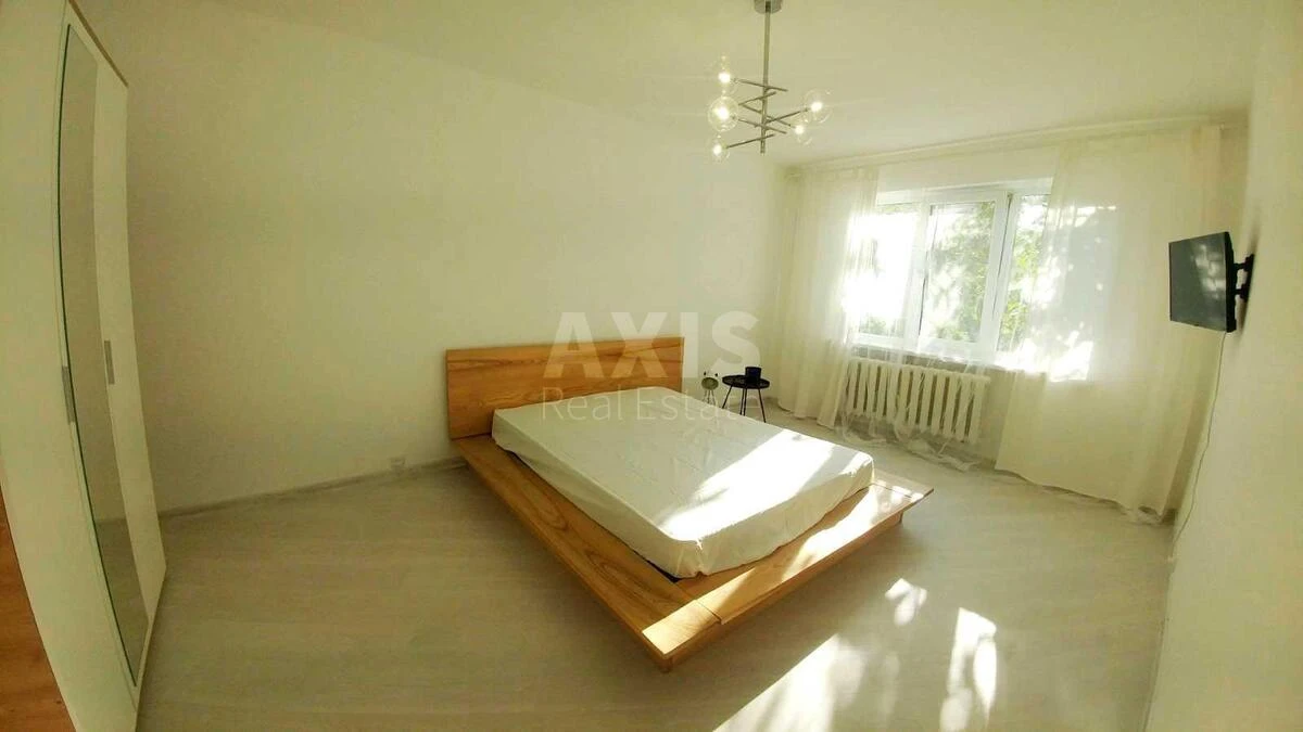 1k apartment pr-t Obolons'kyj 25704452