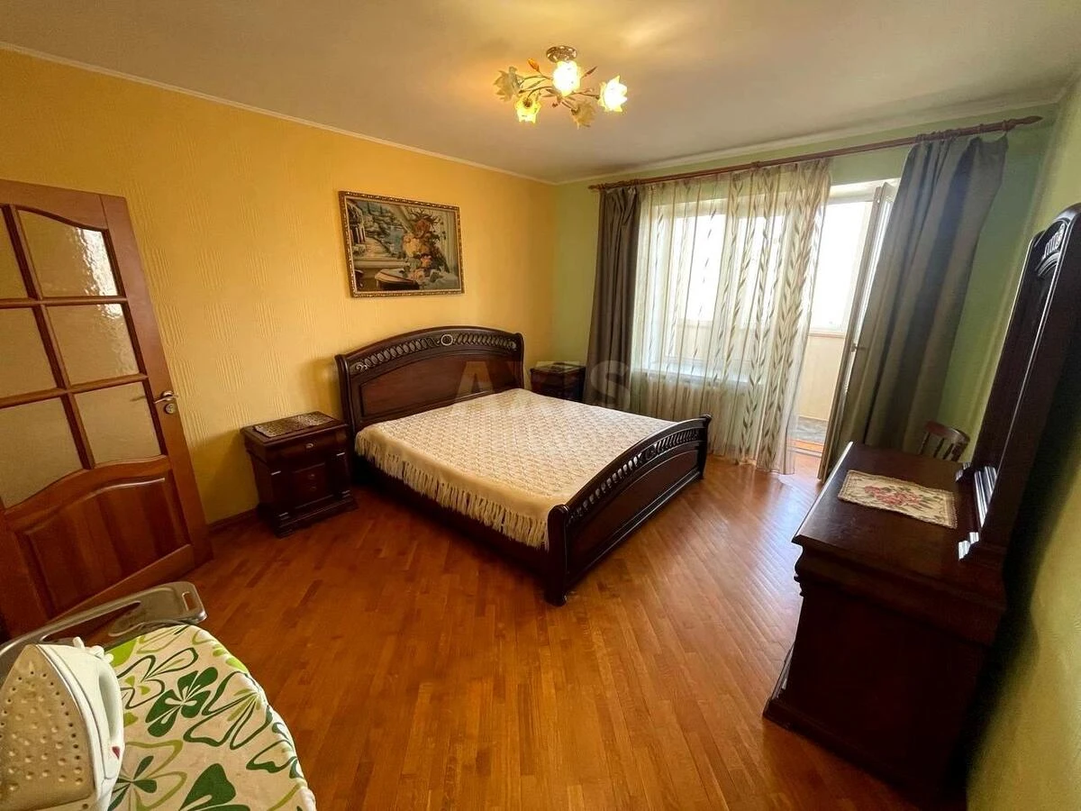3k apartment vul. Ahmatovoi' Anny 31658132