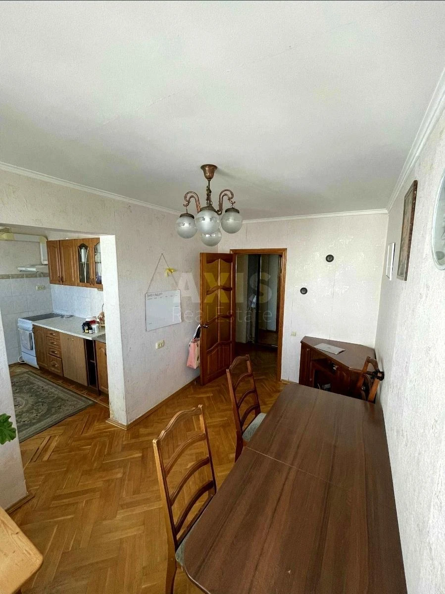 3k apartment vul. Levka Lukyanenka 13А676360