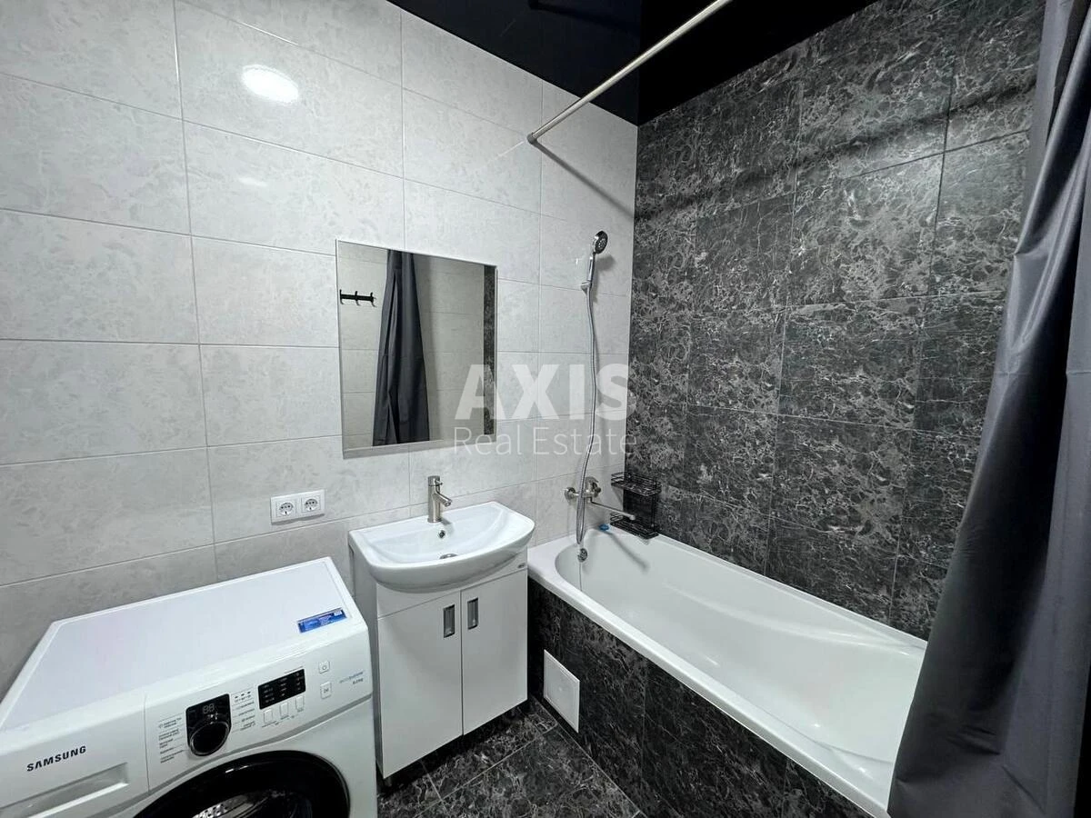 1k apartment vul. Central'na 19616304
