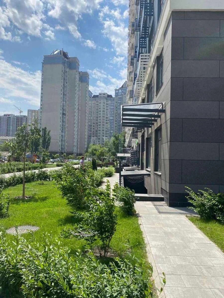 3k apartment vul. Sverstjuka Jevgena 4622379