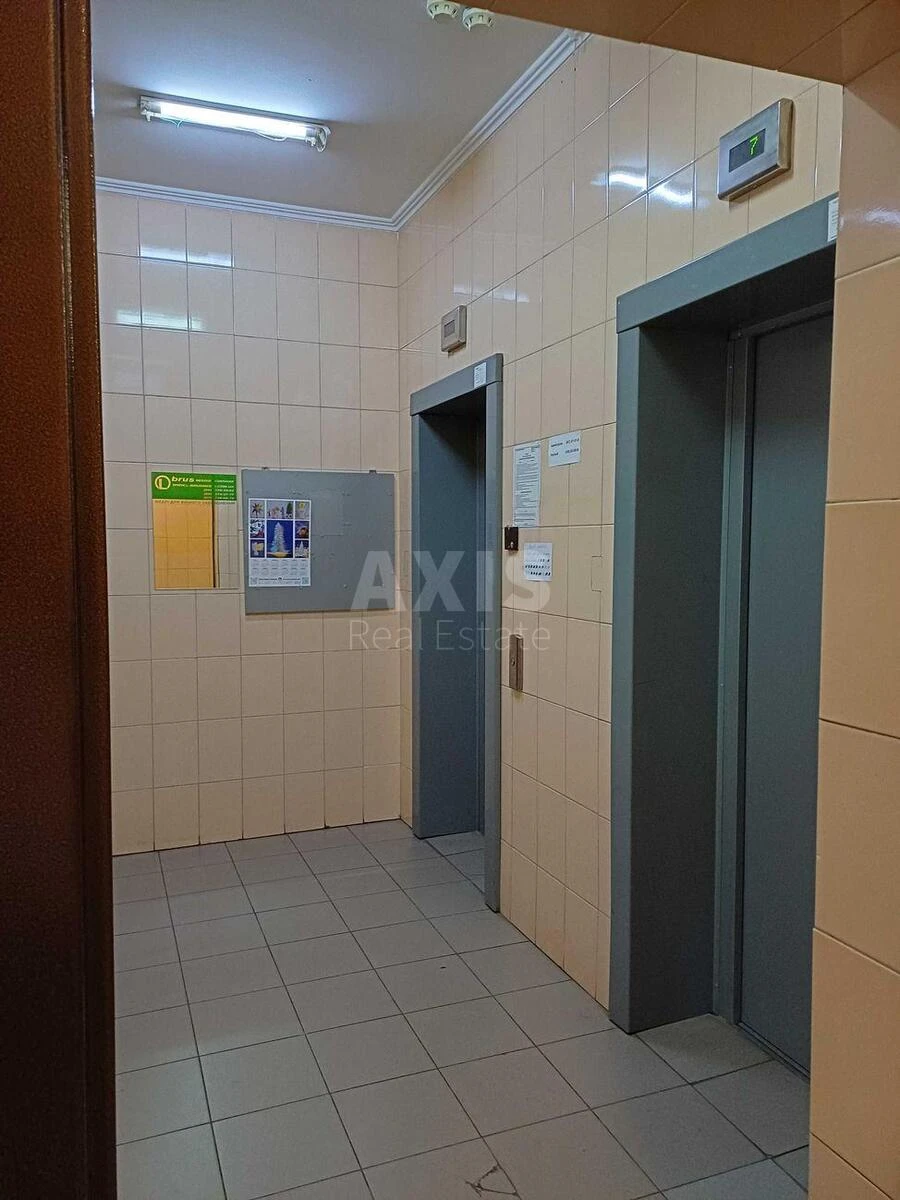 3k apartment vul. Ahmatovoi' Anny 306522714