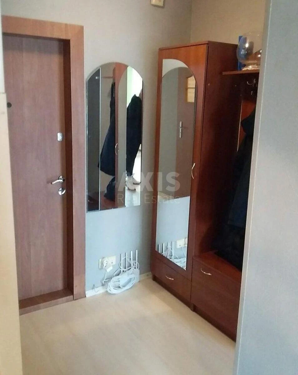 1k apartment prov. Golosii'vs'kyj 19715856
