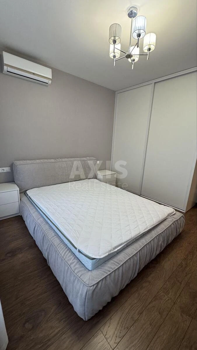 1к квартира пр-т Берестейский 67659523