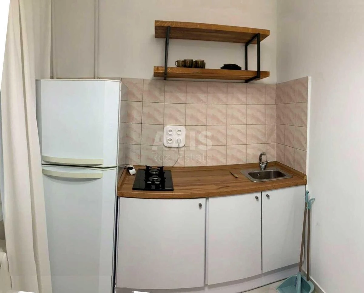 1k apartment pr-t Obolons'kyj 25704453