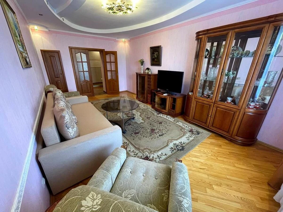 3к квартира ул. Ахматовой Анны 31658133