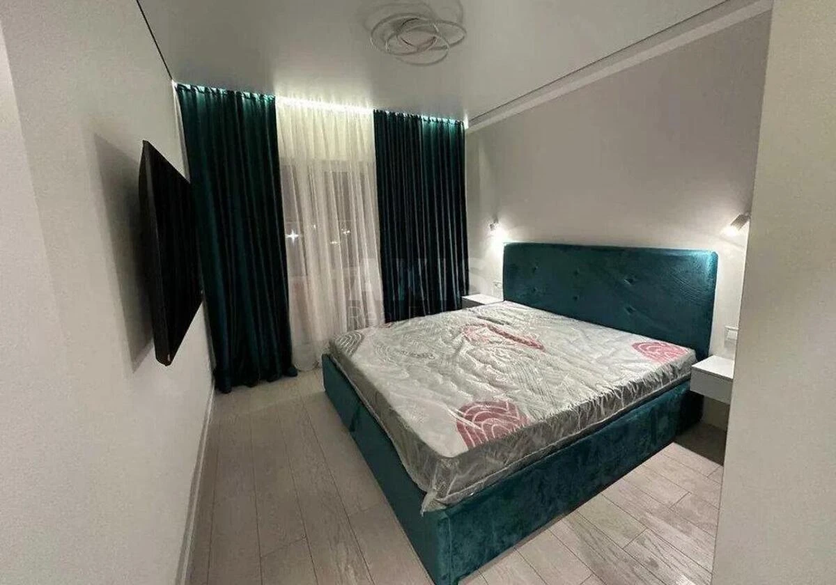 3к квартира ул. Михаила Максимовича 24680265