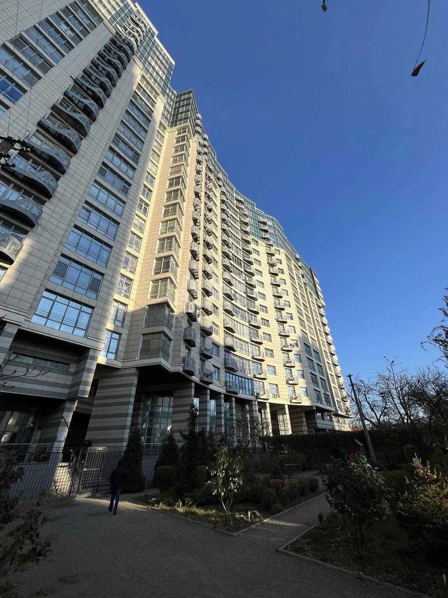 3к квартира ул. Ильенко Юрия 18Б6613018