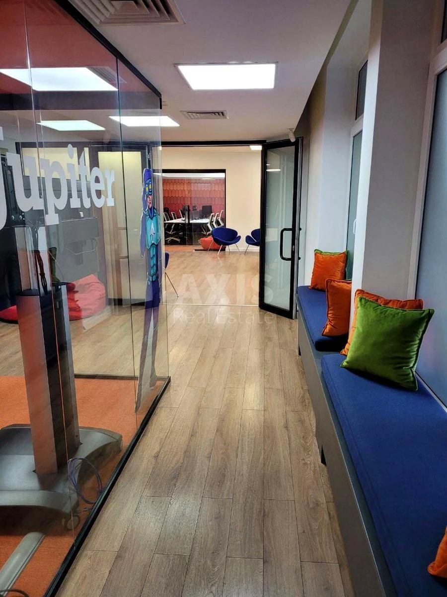 Office vul. Skoropads'kogo Pavla 39, 269m2678695