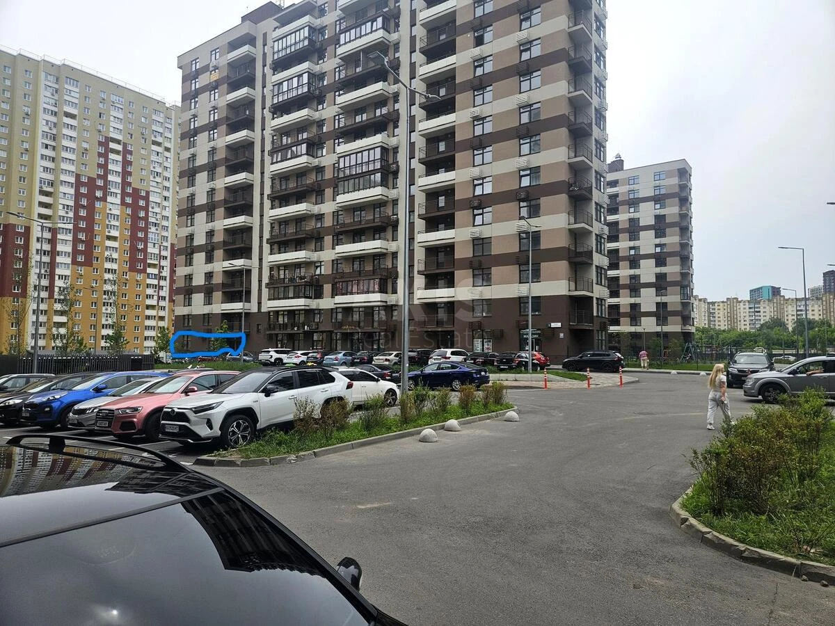 Office vul. Oleksandra Olesja 1, 72m2666770