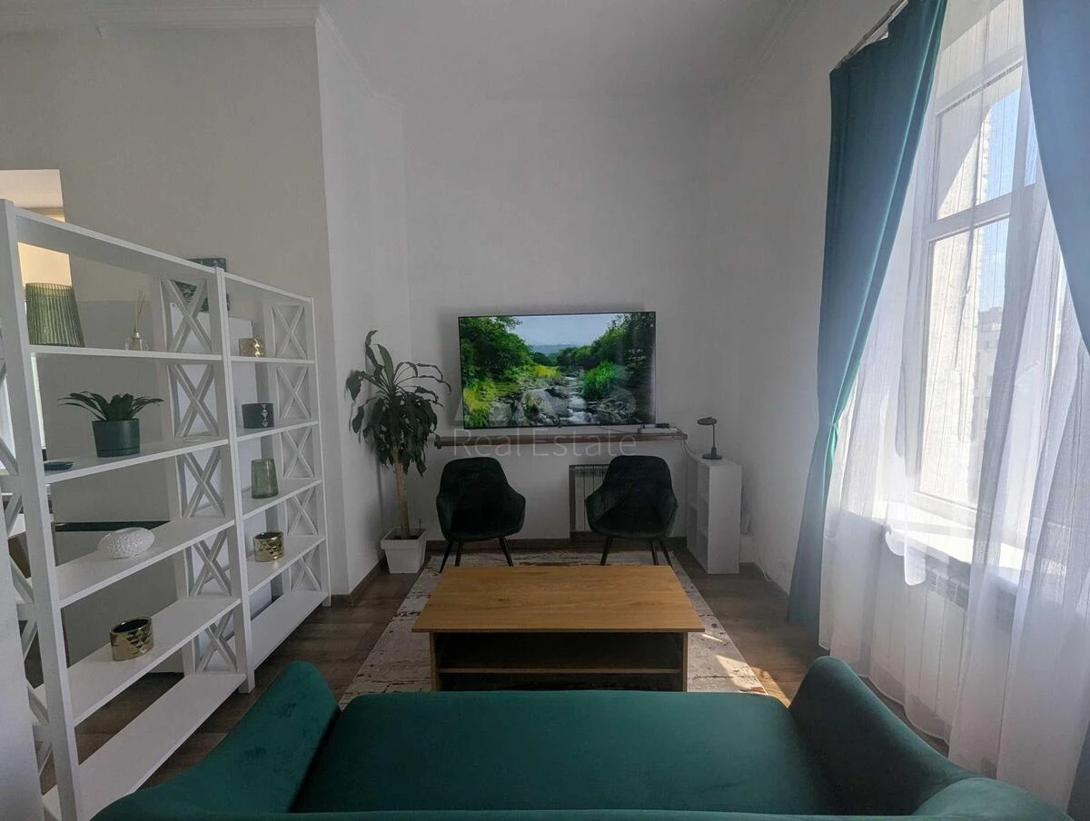 1k apartment vul. Saksagans'kogo 33/35695345