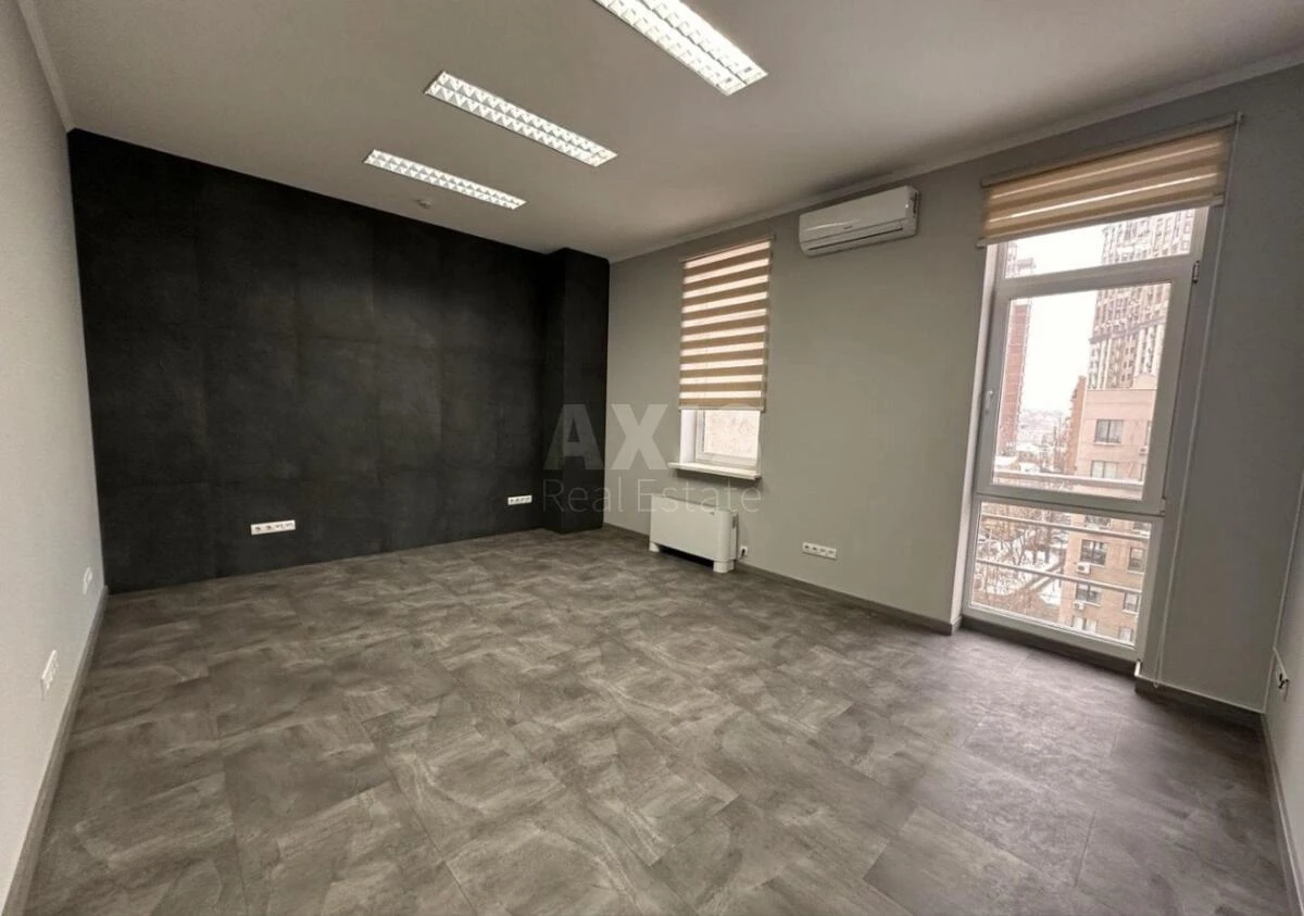 Office vul. Antonovycha 33В, 300m2647791