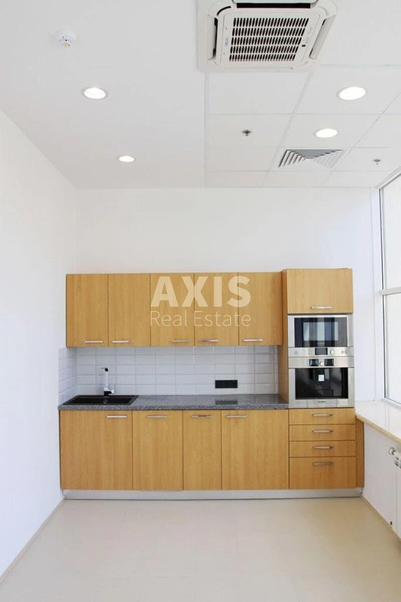 Office vul. Jevgena Konoval'cja 44A, 400m2651804