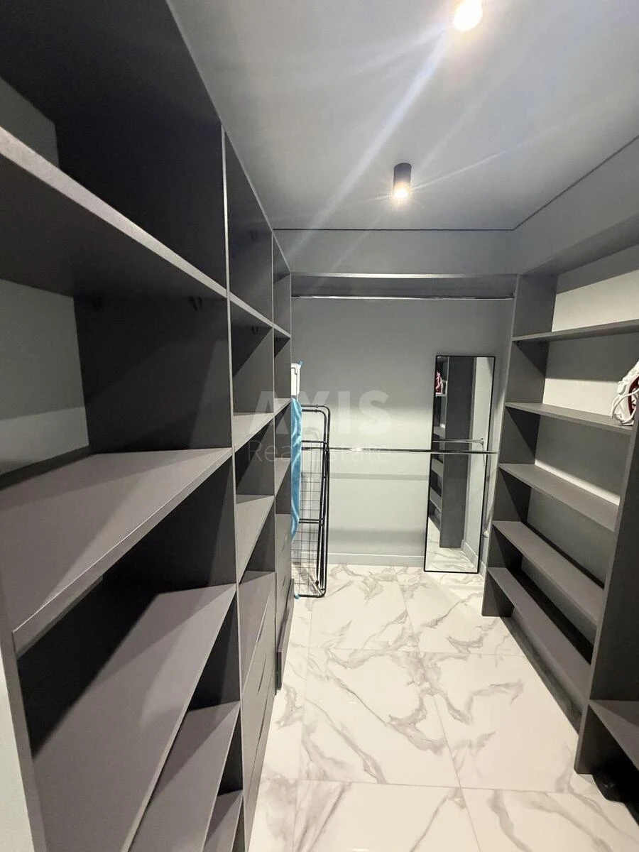1k apartment pr-t Berestejskij 11Б712675