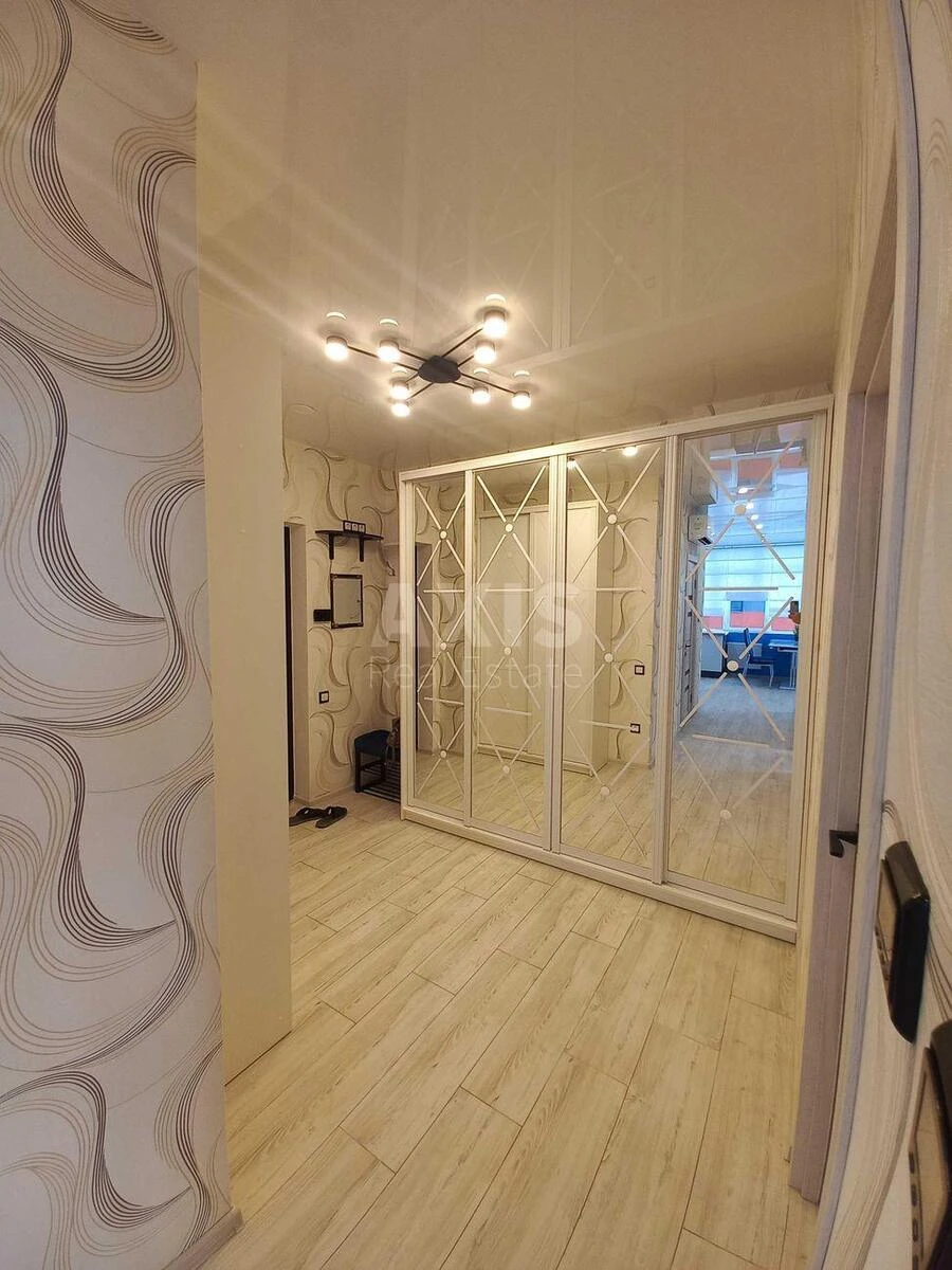 2k apartment vul. Brativ Chybinyeyevykh 8Г7176217