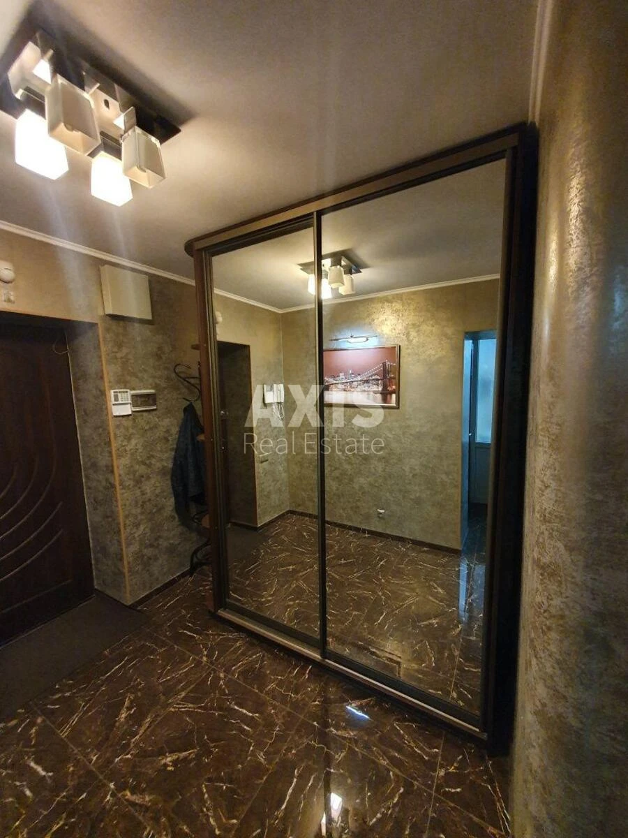 Office vul. Mezhygirs'ka 2A, 90m25530511