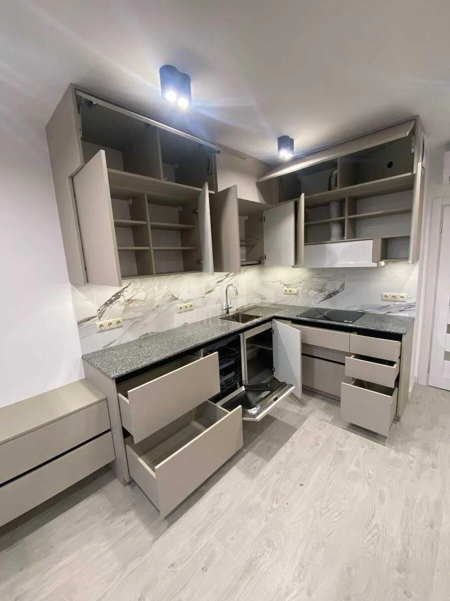 2к квартира ул. Александра Олеся 10715385