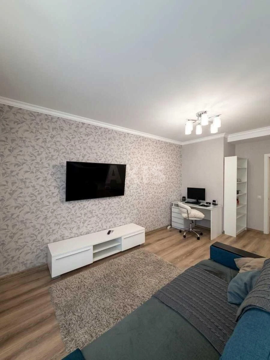 2k apartment vul. Glybochyc'ka 13718452