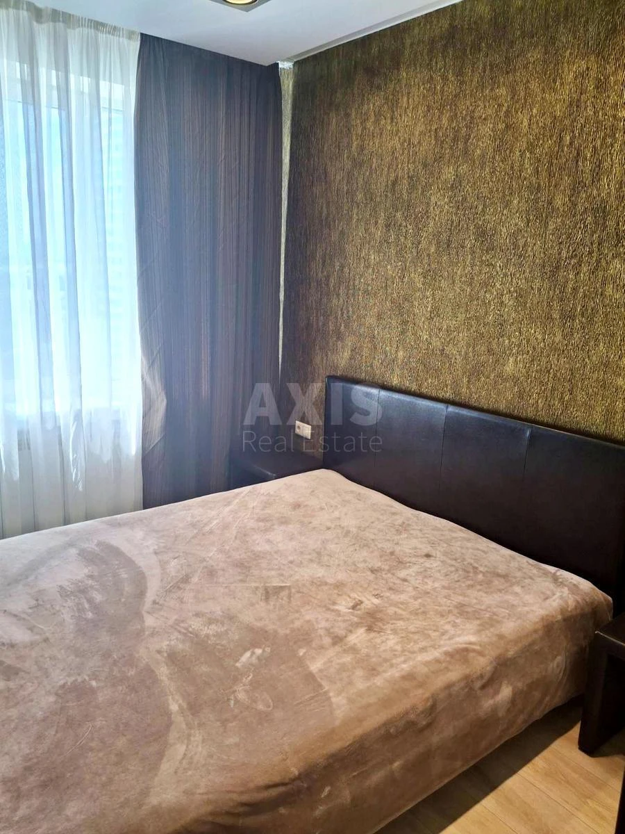 3k apartment vul. Staronavodnyc'ka 8Б639556