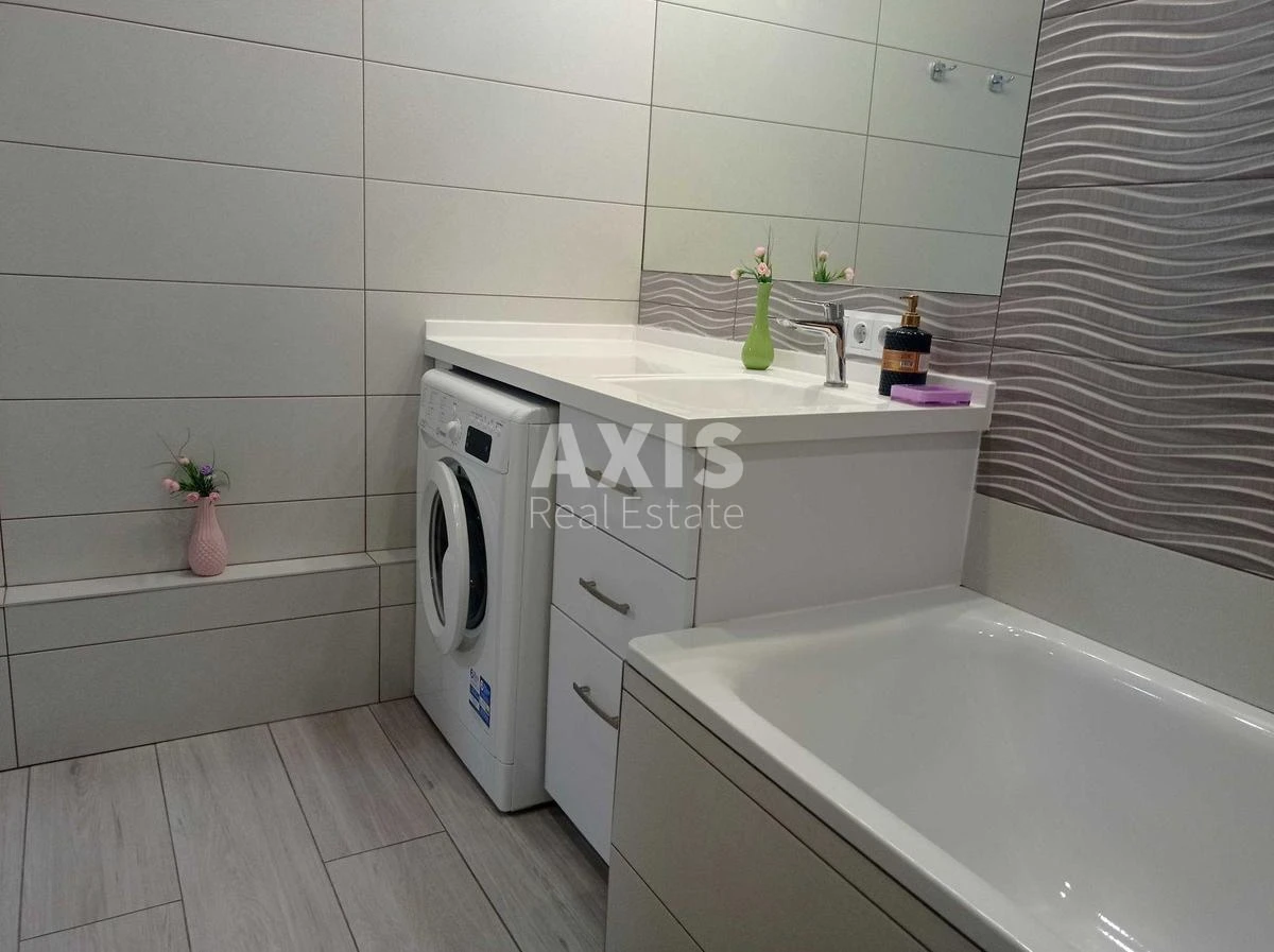 2k apartment pr-t Glushkova Akademika 6435725