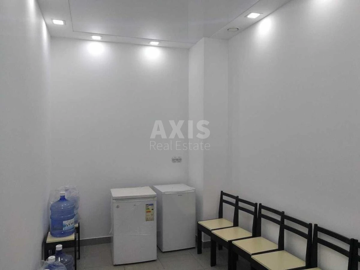 Trade object vul. Surykova 3А, 330m2674249