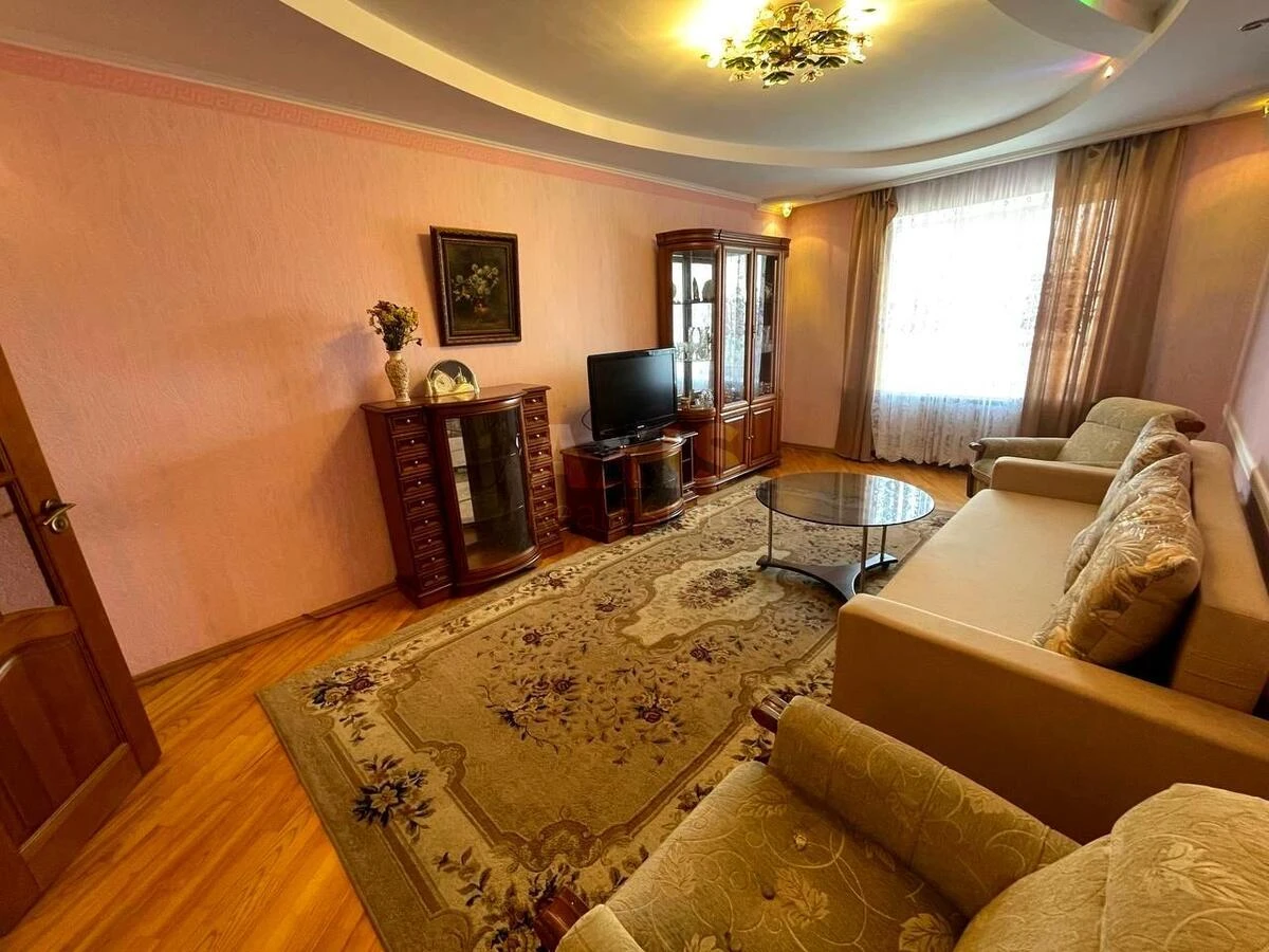 3к квартира ул. Ахматовой Анны 31658137