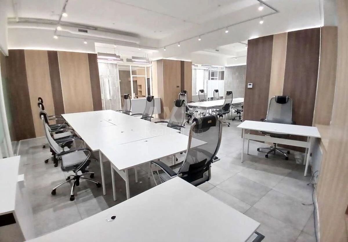 Office vul. Sichovyh Stril'civ 44А, 251m2674922