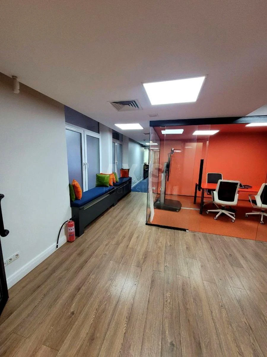 Office vul. Skoropads'kogo Pavla 39, 269m2678699