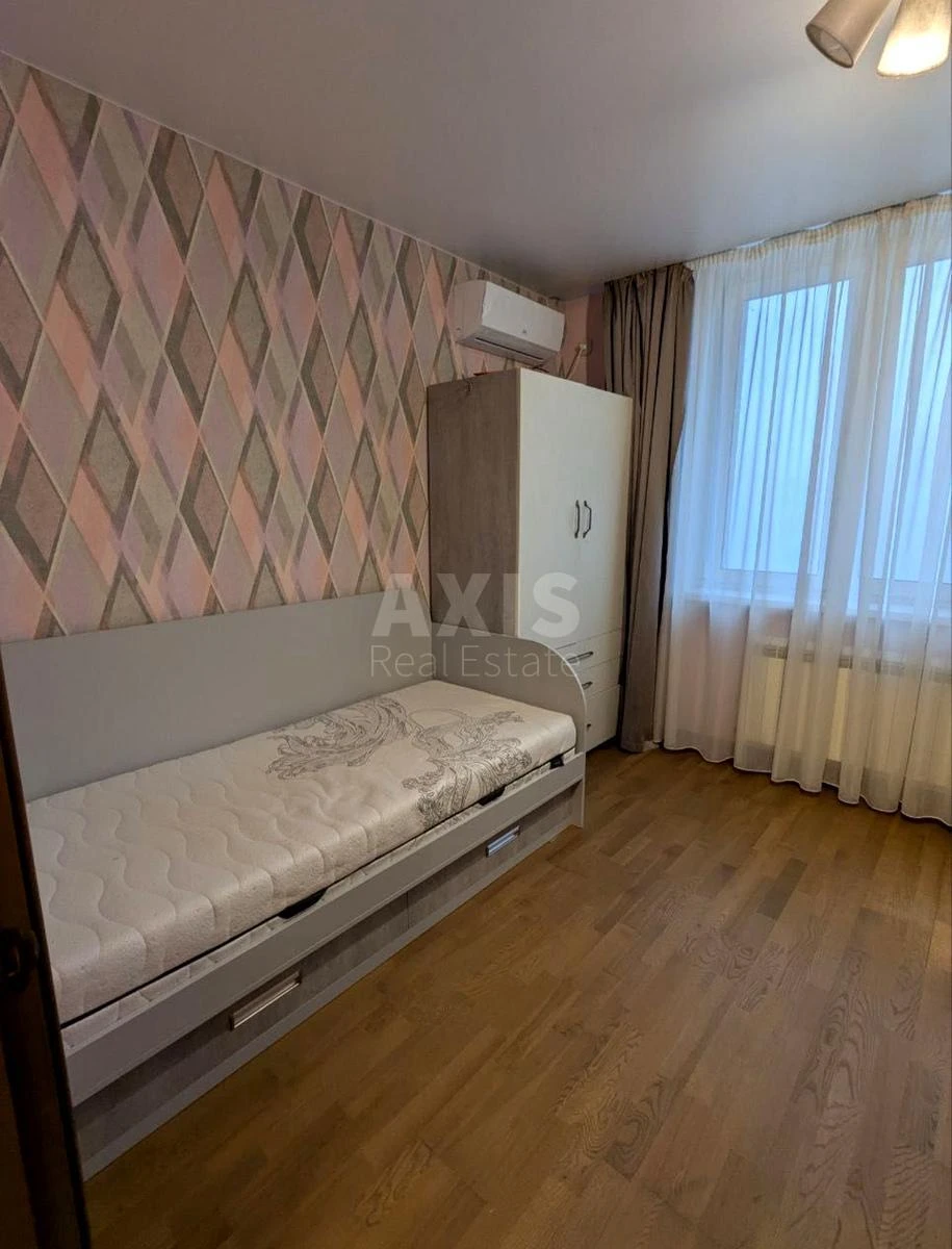 4к квартира ул. Ахматовой Анны 30665311