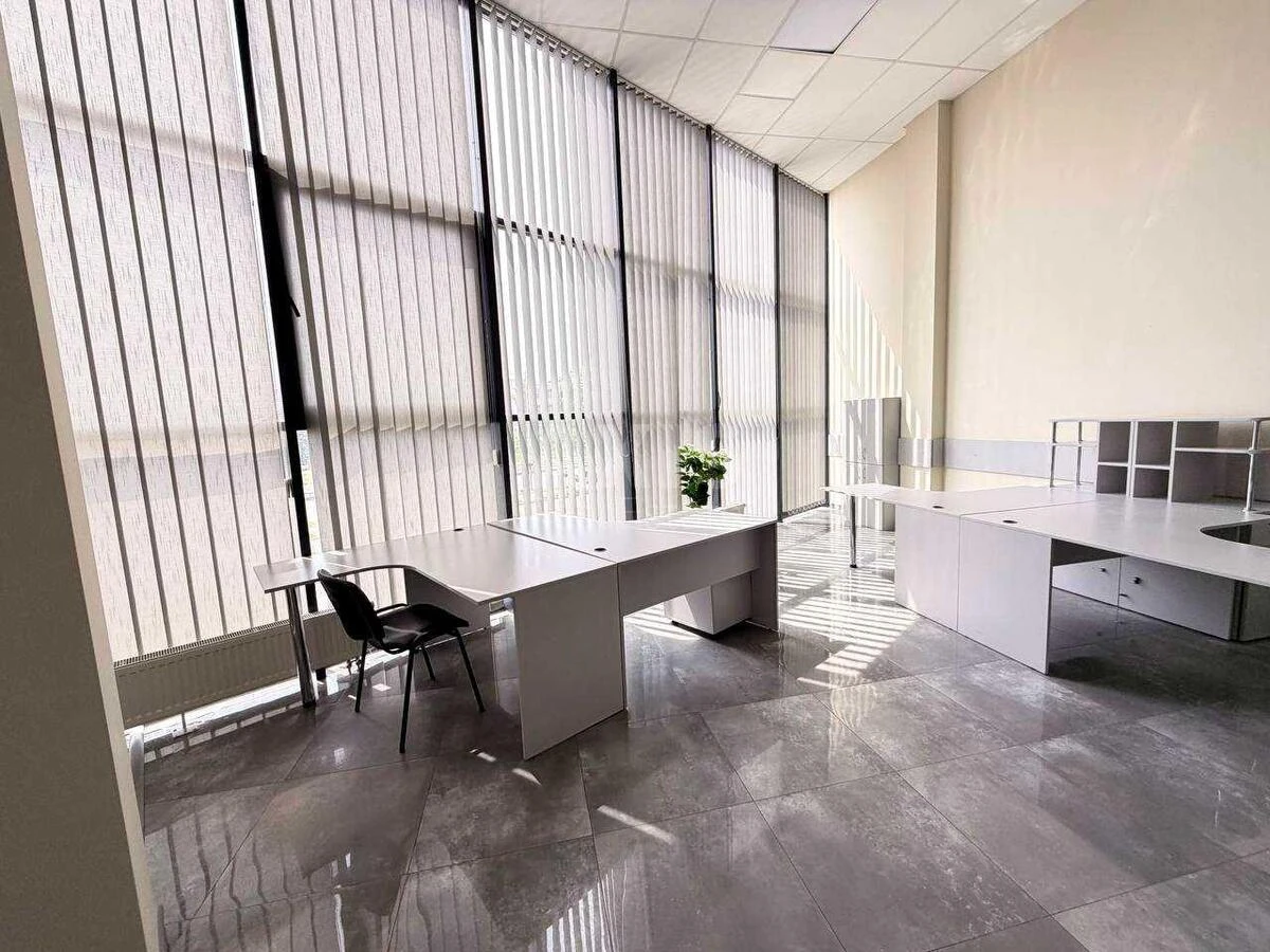 Office pr-t Bazhana Mykoly 17А, 183m27127420