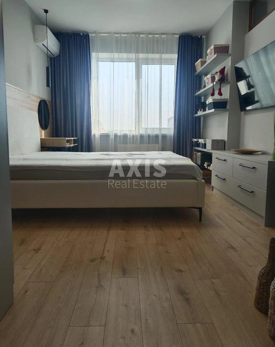 1k apartment vul. L'vivs'ka 15384322