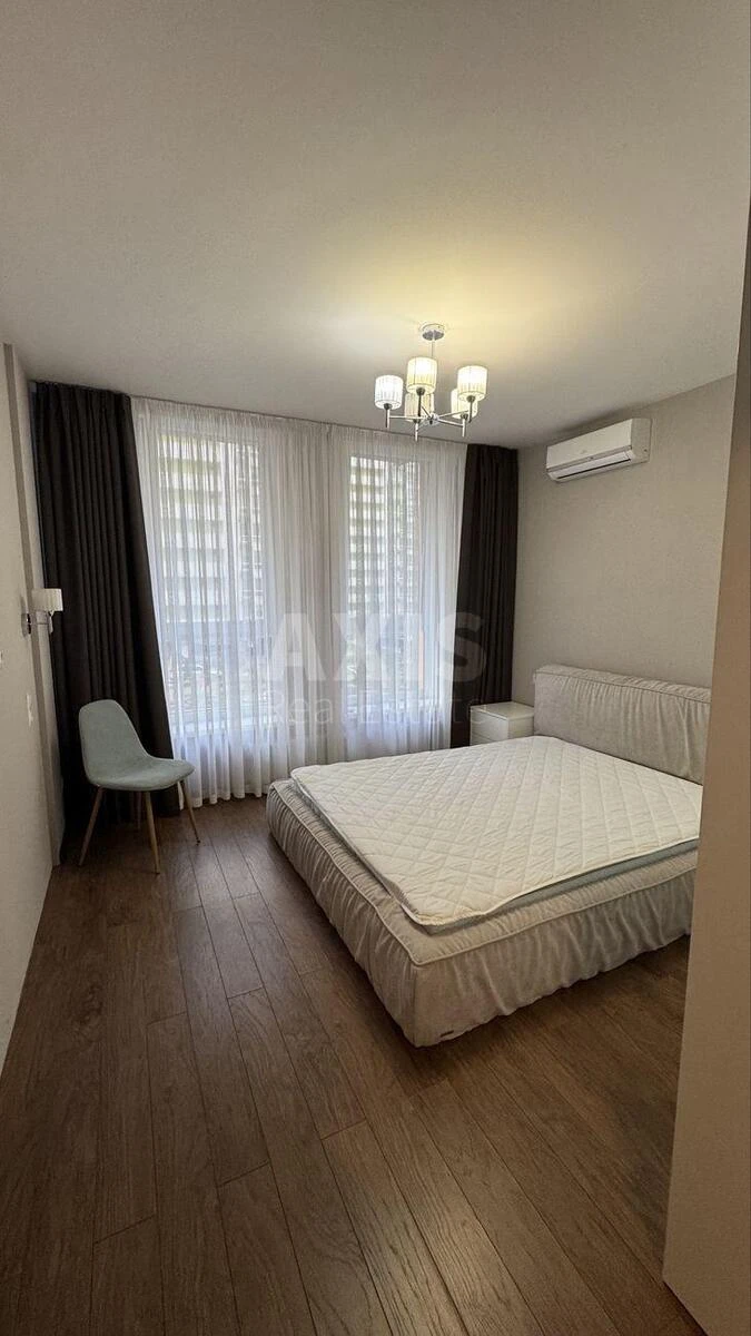 1k apartment pr-t Berestejskij 67659524
