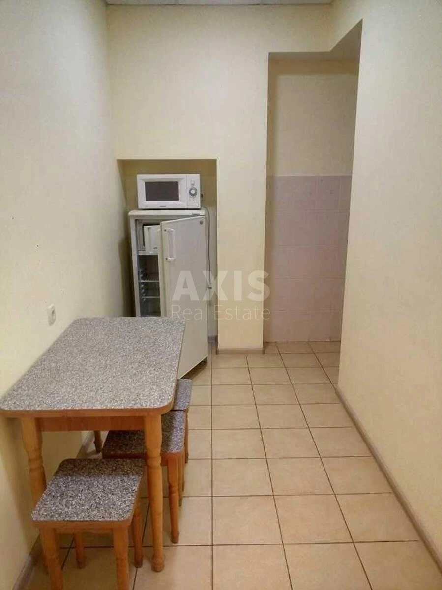 Объект торговли ул. Почайнинская 23, 150м2675632