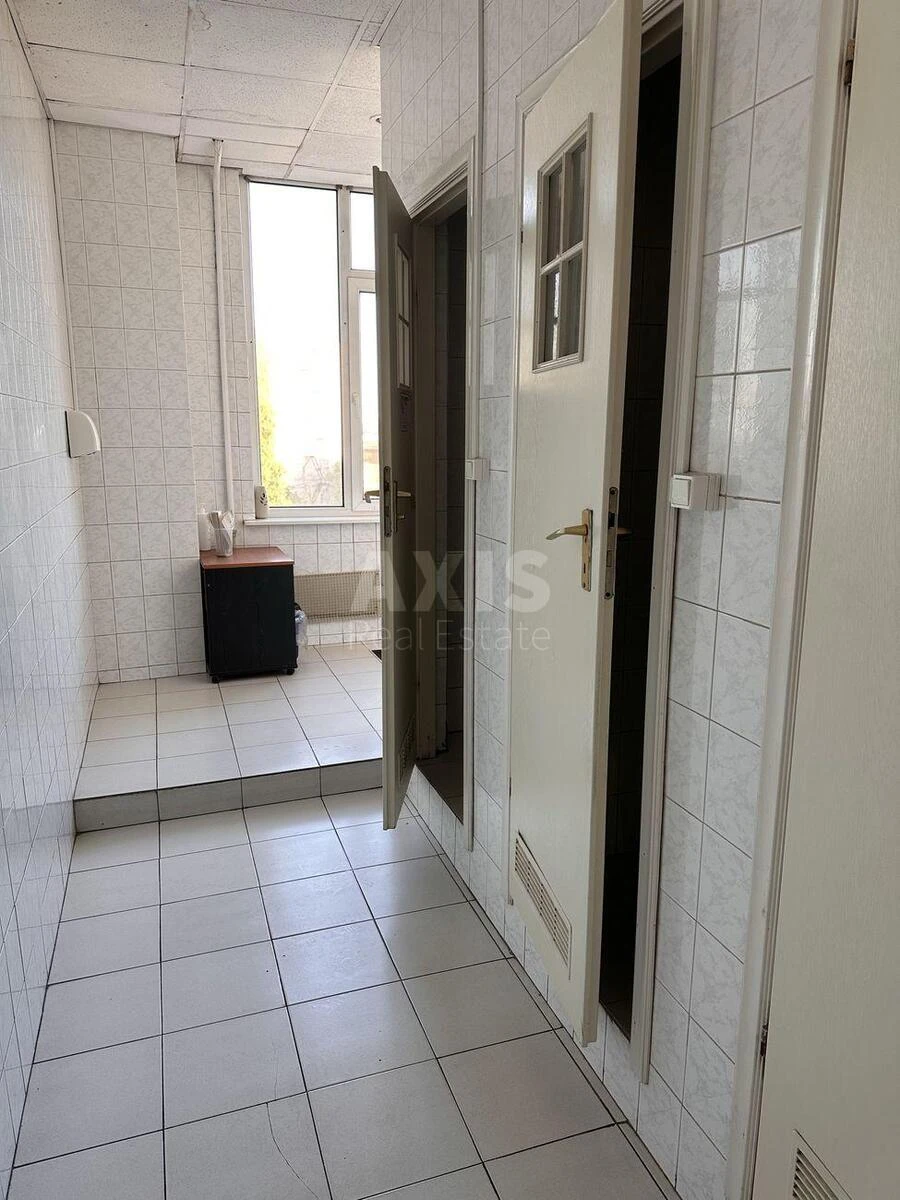 Office vul. Kyrylivs'ka 160, 511m2604069