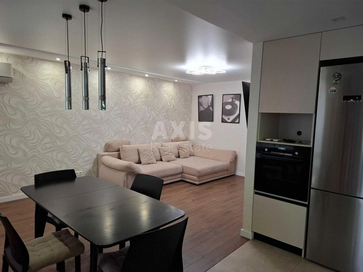 3k apartment vul. Lunachars'kogo 3Б674660