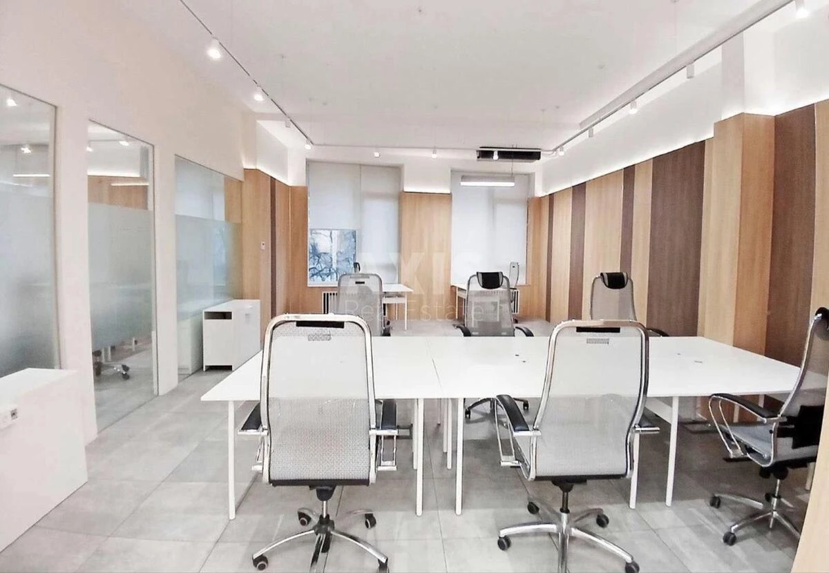 Office vul. Sichovyh Stril'civ 44А, 251m267492