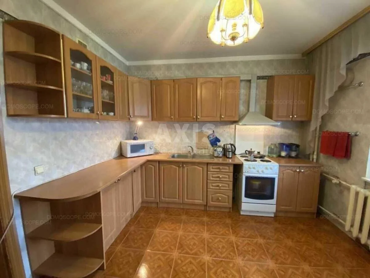 2k apartment vul. Rudenko Larysy 10В